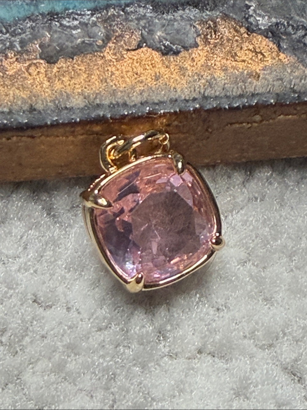 ❤️$5 Origami Owl Pink Pendant Charm